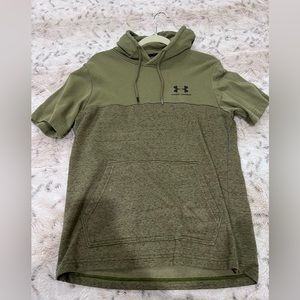 Under Armour Short Sleeve Hoodie Size M